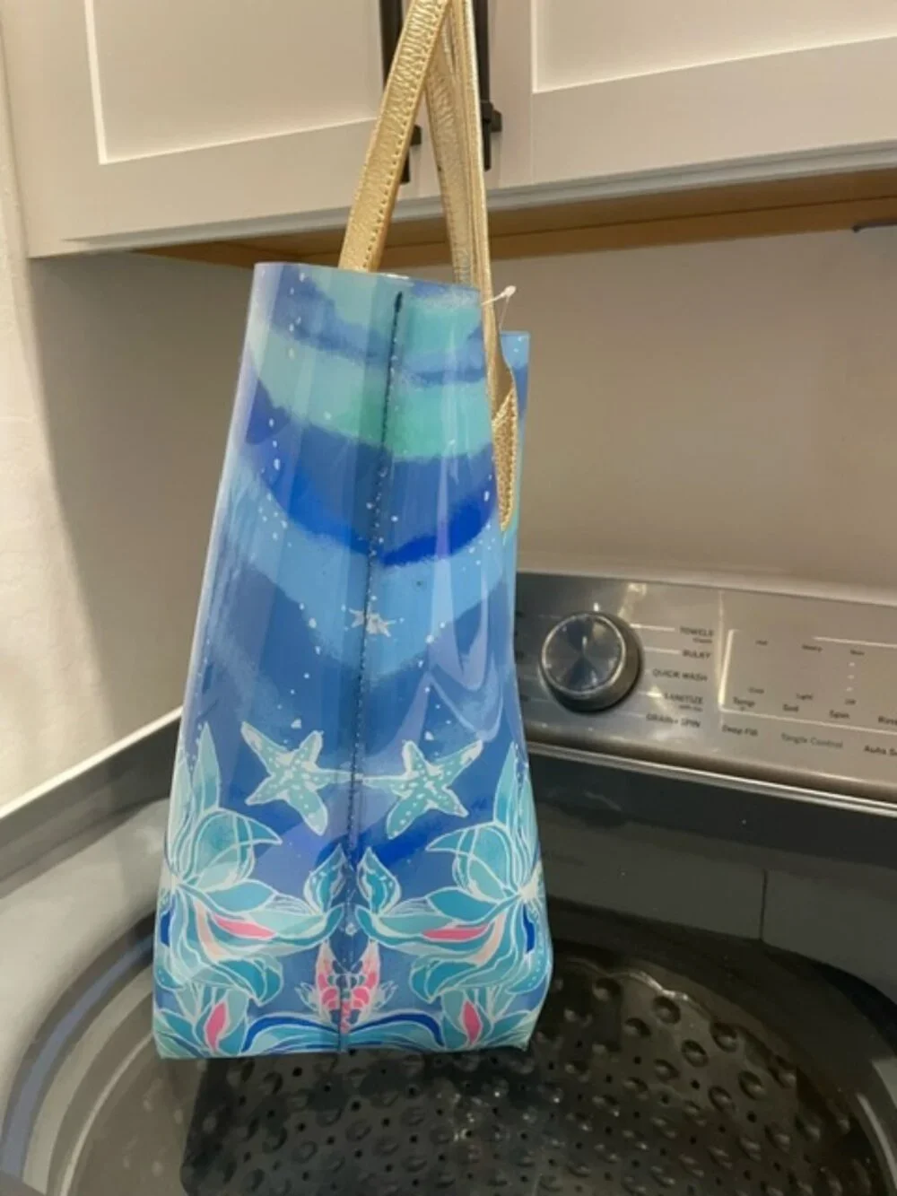 Lilly Pulitzer BREEZY TOTE in pattern Bennet Blue Celestial Seas NWT